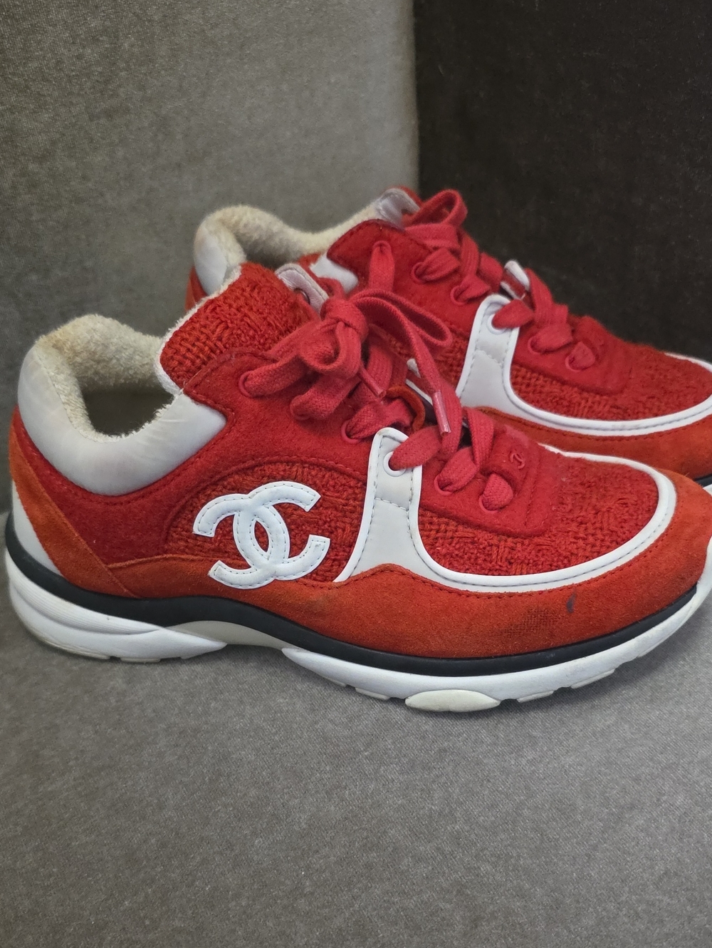 CHANEL Kids Red and White CC-Logo Sneakers